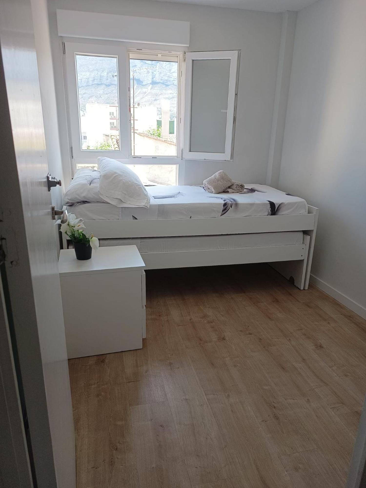 Habitacion Triple En El Centro Con Vistas เดเนีย ภายนอก รูปภาพ